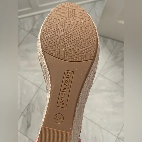 Kenneth Cole Gentle Souls Espadrille - Picture 6 of 13